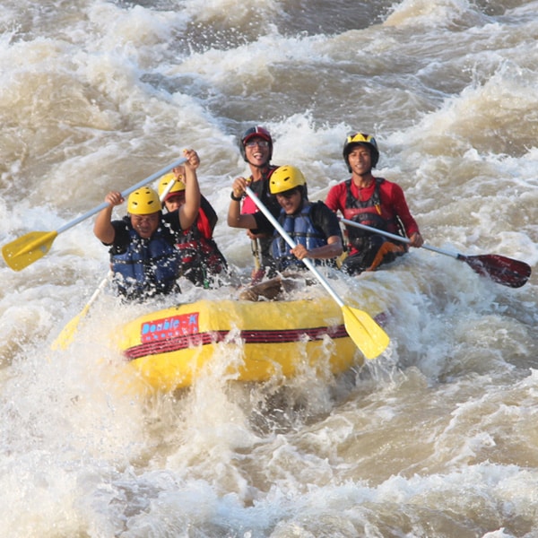 Arung Jeram Sungai Progo Rafting KalingKalih Arung Jeram Sungai Progo Rafting KalingKalih